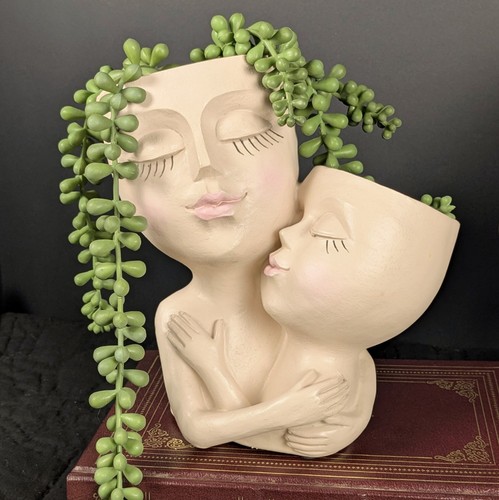 Double face planter - planter, resin