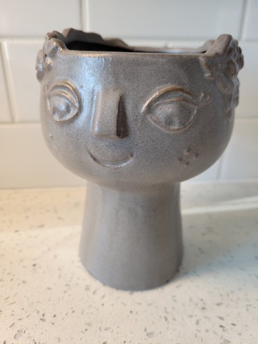 Gray stoneware smiling face - gray,